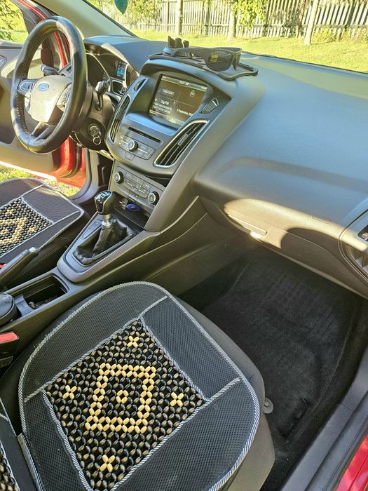 Vand Ford Focus  Perfecta stare de functionare  1,5 l  diesel  4700 euro  Negociabil