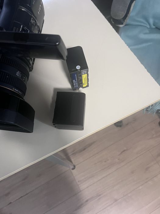 Camera video sony la HDR- AX2000