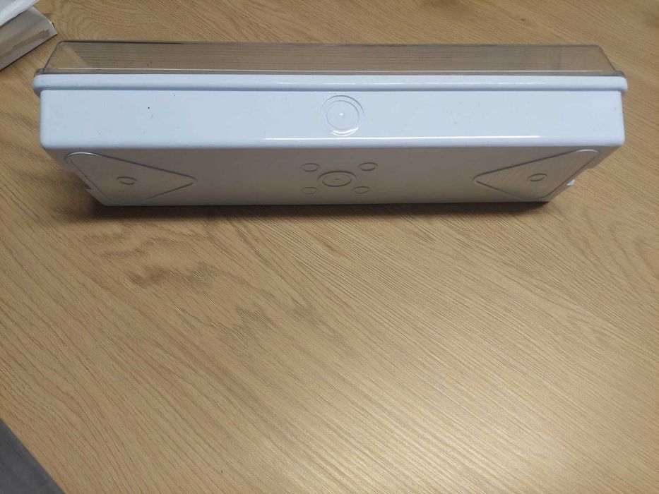 Lampă LED de urgență Arelux – Nouă