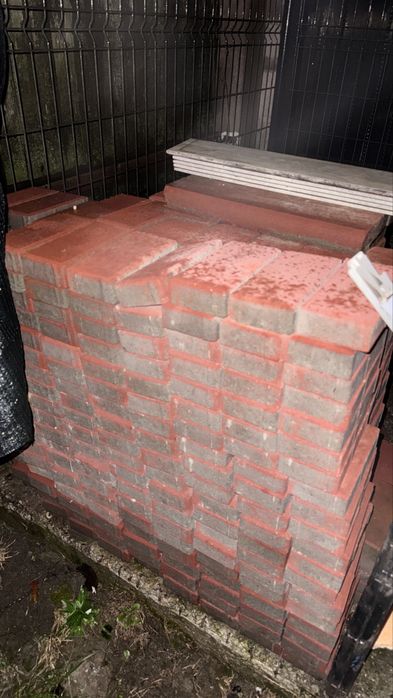 Pavaj 500 bucati 0,5 lei bucata