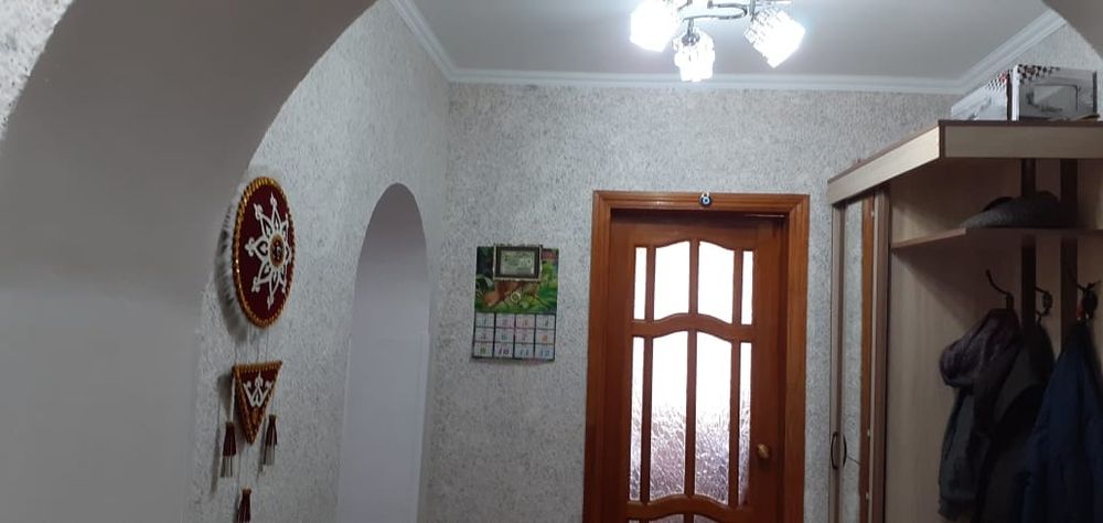 Продам 4х  комнатную  квартиру