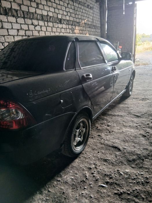 Продаётся машина приора
