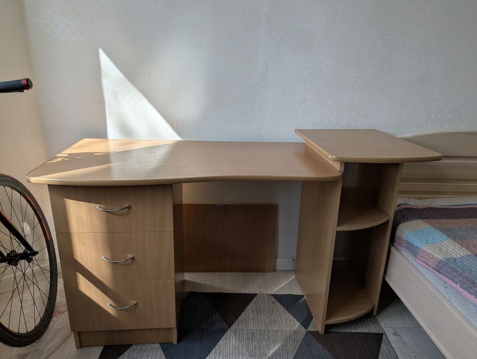 стол компьютерный