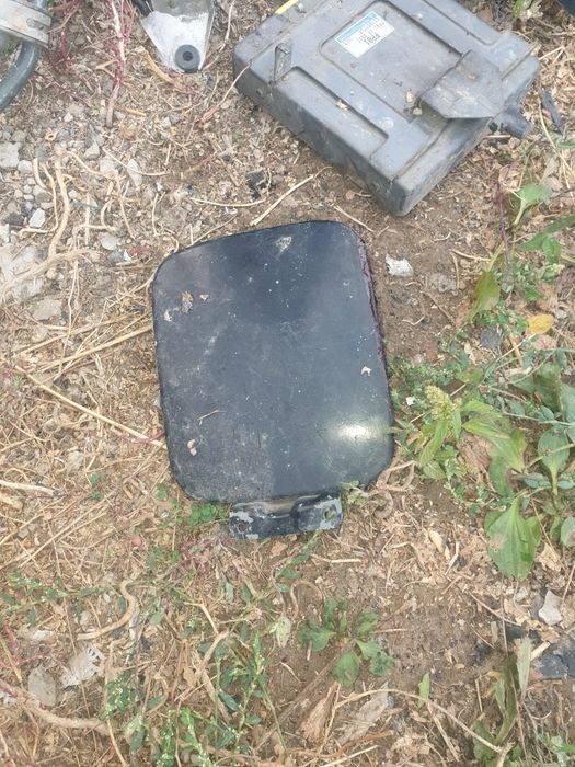 Продам запчасти на мазда кронос