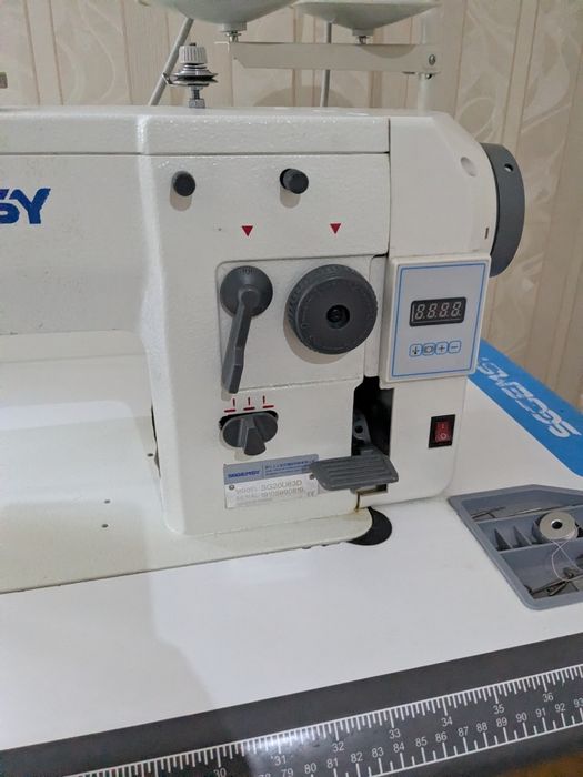 Швейные машины , оверлок