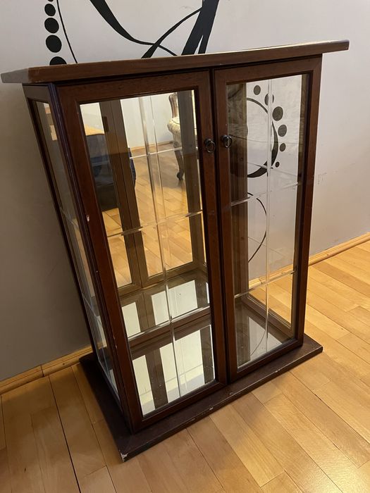 Vitrina lemn cu oglinda