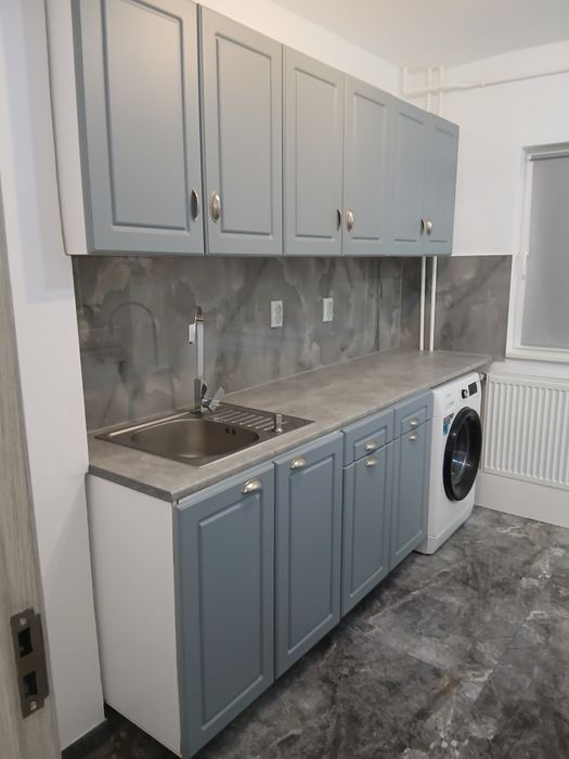 Închiriez apartament