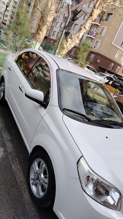 Нексия 3 сотилади холати ало 2017  бежви салон АВС  автомат консанер.