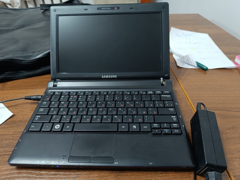 Нетбук Samsung NP-N145