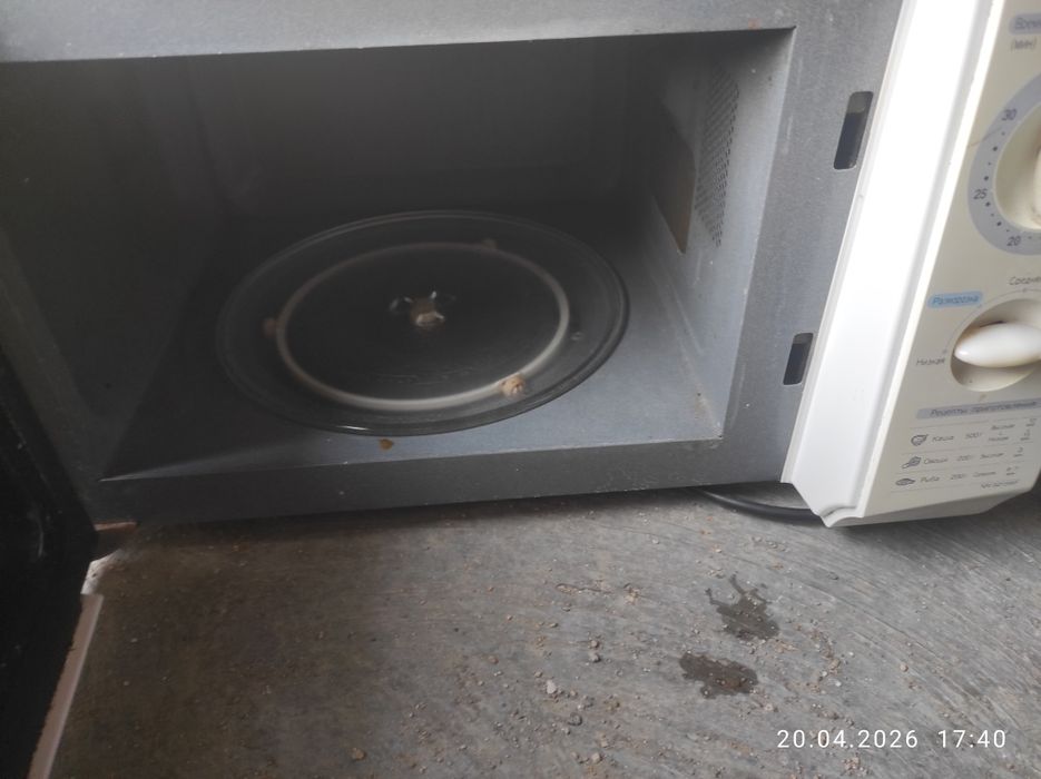 Продам микроволновку Панасоник