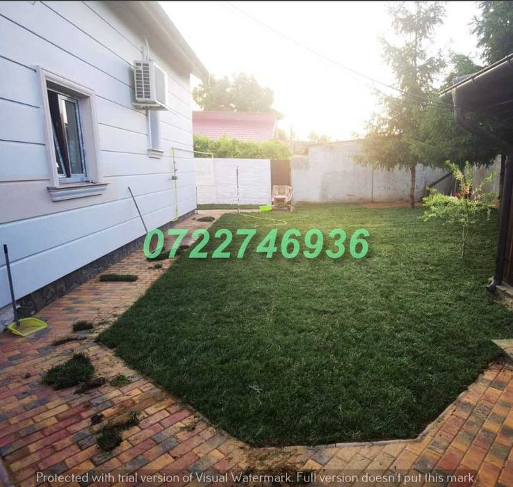 Gazon Premium Verde Intens cu Montaj Disponibil