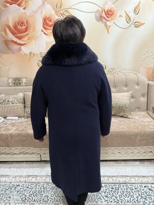 Продам пальто темно синее