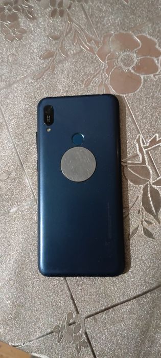 Продам Huawei Y6 2019г
