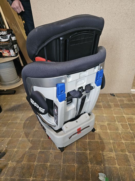 Детски стол за кола 0-1-2-3 (0-36 кг) 4 Strong ISOFIX Grey на KikkaBoo