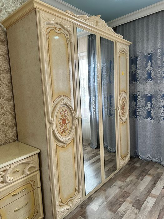 Спальный гарнитур