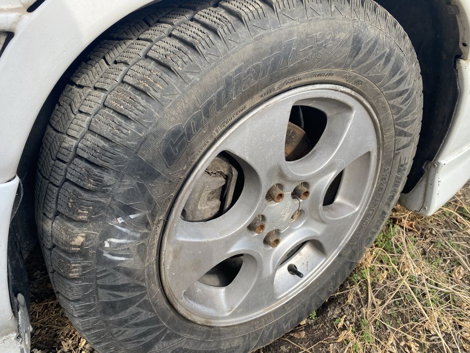 Диски с резиной.     .