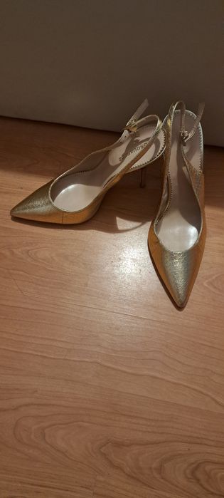 Vând pantofi dsquared2