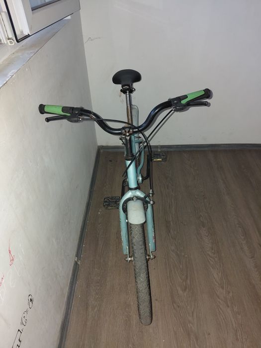 Vând bicicleta de copii