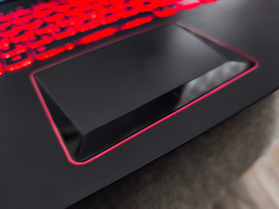 Лаптоп Lenovo Legion y520. 700лв