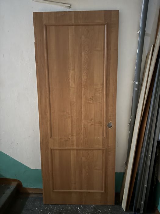 Продам дверь медкомнатную с откосами