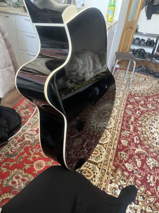 Продается гитара