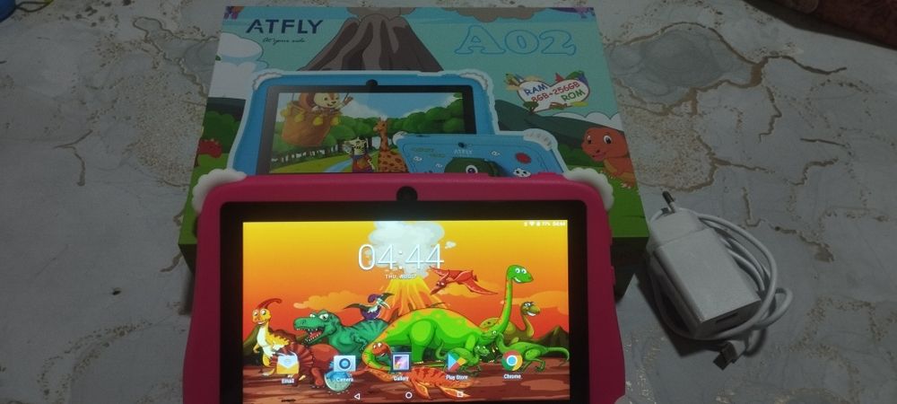 Bolalar plansheti sotiladi