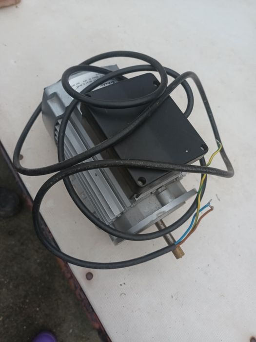 Motor electric monofazic – stare excelentă, funcționa