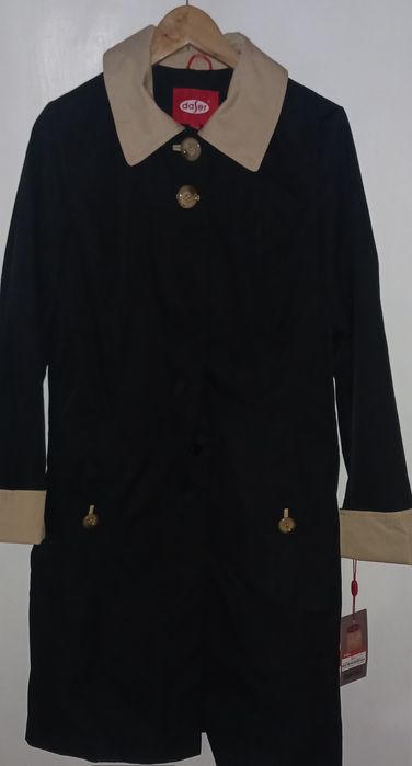 Продам женский плащь