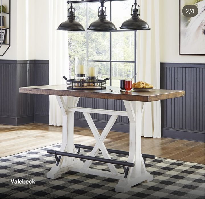 Стол барный  и стулья барный