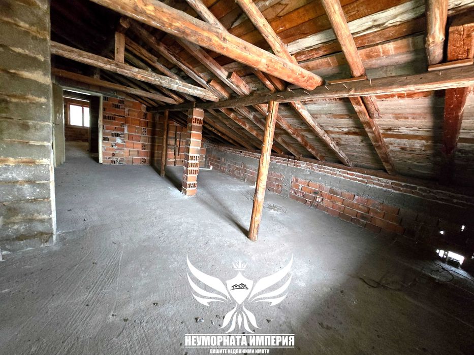 Продава се Къща в Асеновград - 324 кв.м за 831 €/кв.м - Снимка #21