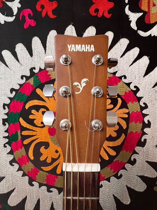Новая гитара Yamaha FS100CNT акустическая, чехол в подарок