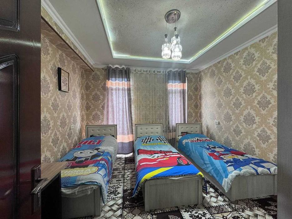 3 хоналик квартира 4 кават кирпичный дом, 5 микр, жомий