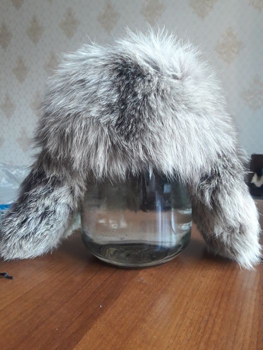 Продам детские зимние шапки