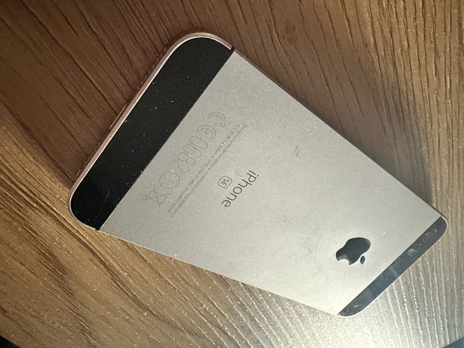 iPhone SE Space Gray 16GB A1723 / baterie originala 92%