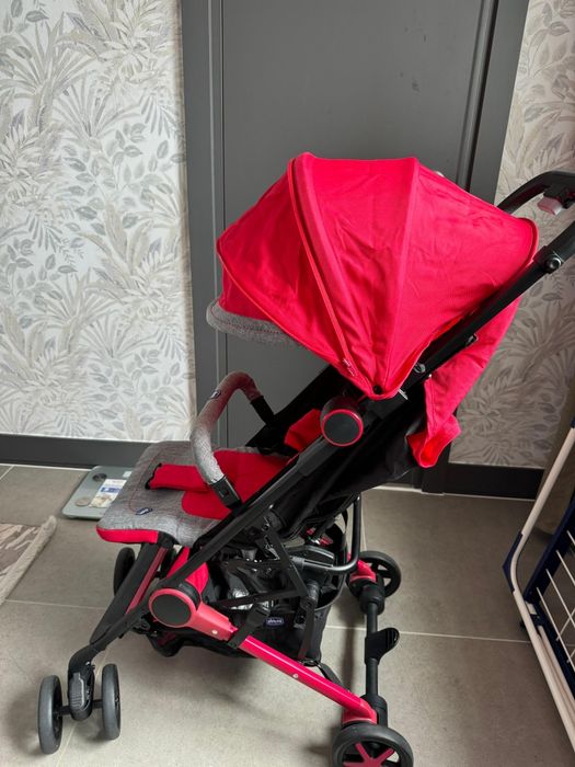 Продам коляску Chicco