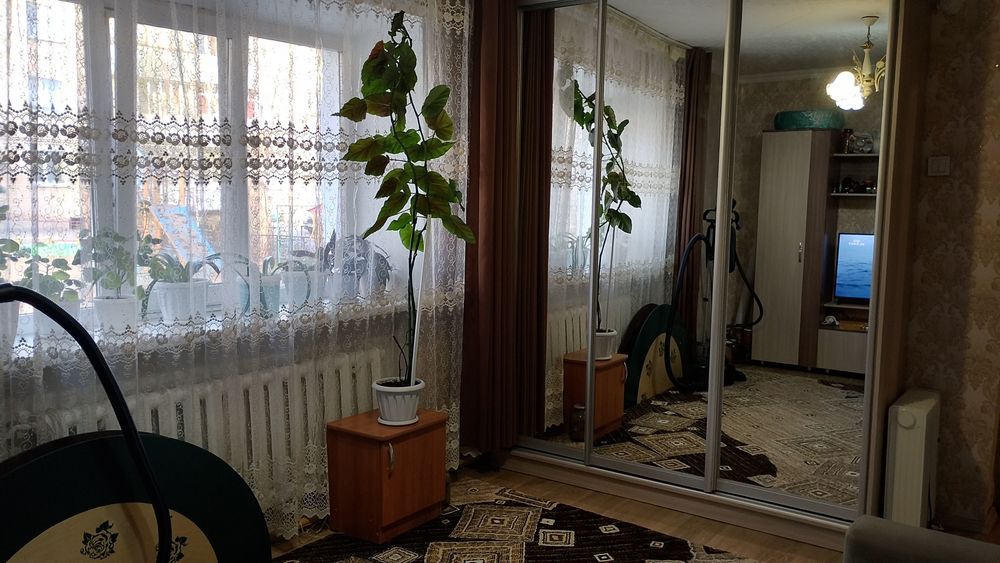 Продам 2 комнатную квартиру в районе парка