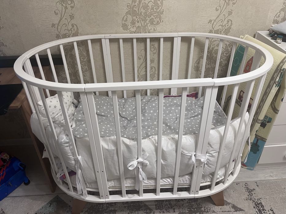 Детская кровать с комплектацией