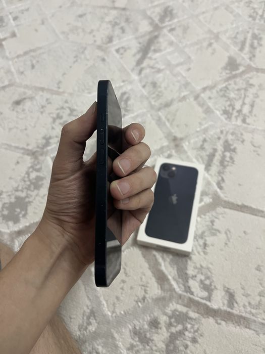 Айфон 13 в хорошем состояний