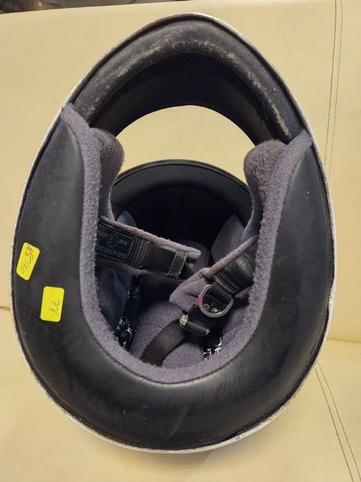 ДВЕ каски за мотор HJC размер M + незнайна