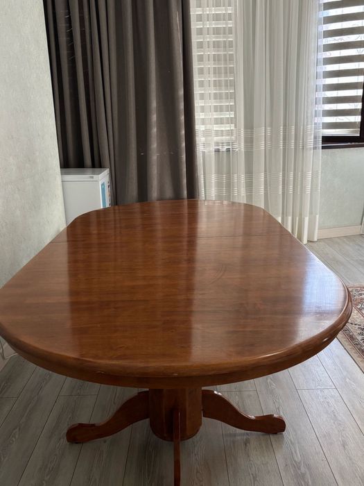 Продам стол в очень хорошем состояний