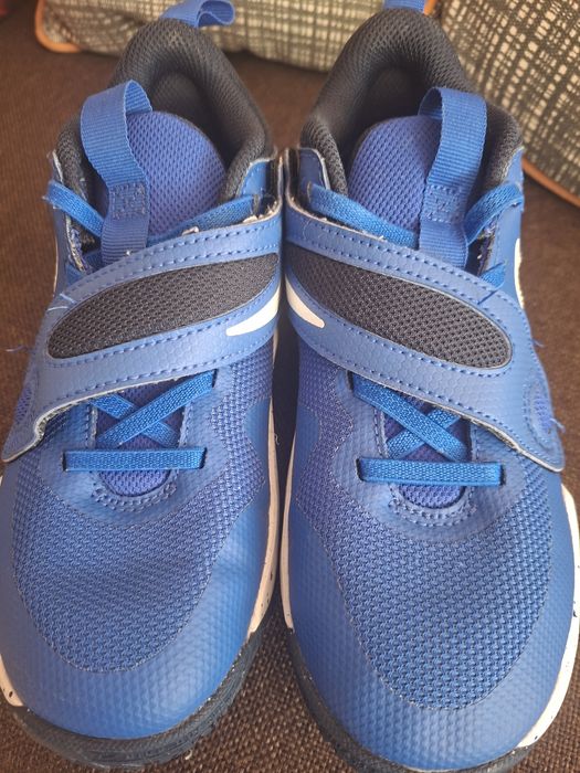 Маратонки Nike носени