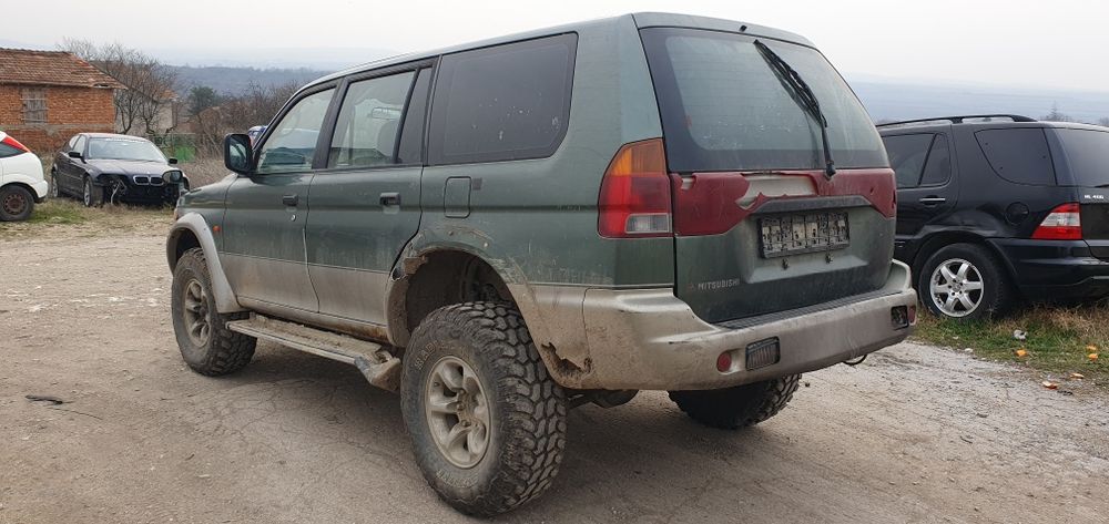 Мицубиши Паджеро 2.8тд Автомат на части Mitsubishi pajero 2.8td chasti