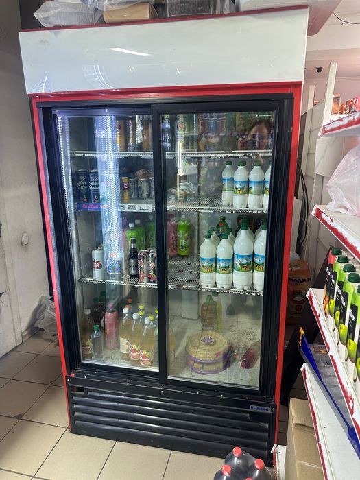 Холодильник красный