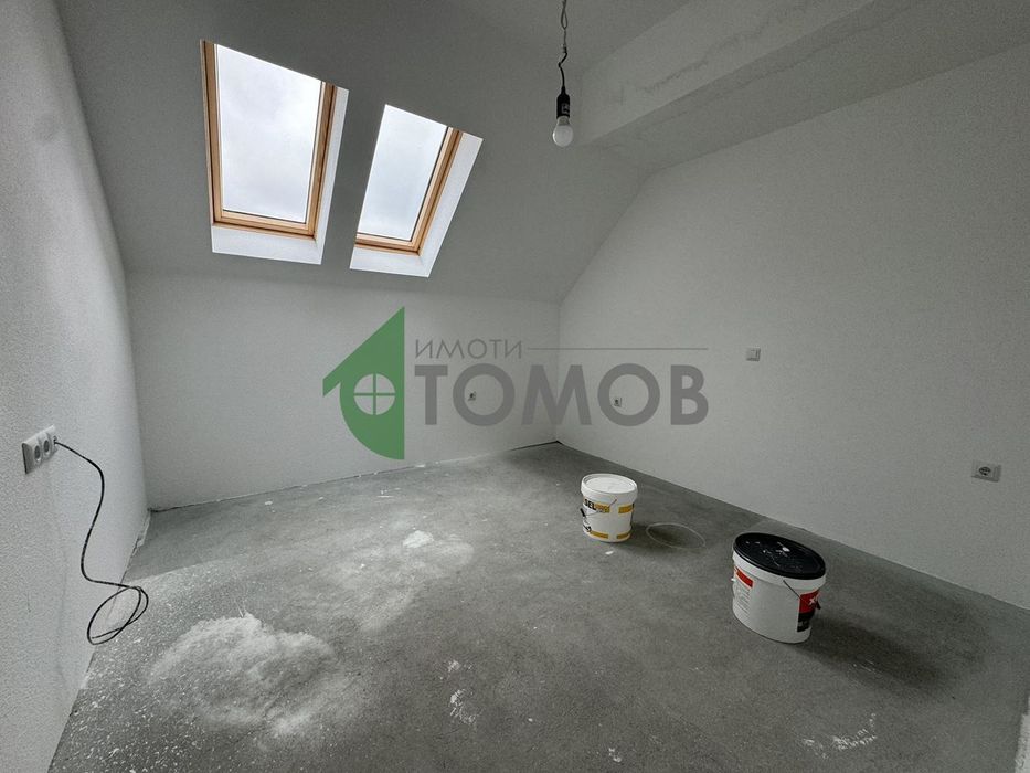 Продава се Тристаен апартамент в Шумен, 5-ти полк - 114 кв.м за 1202 €/кв.м - Снимка #2