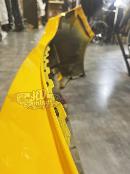 Бампер задний Varis Subaru Impreza GRB