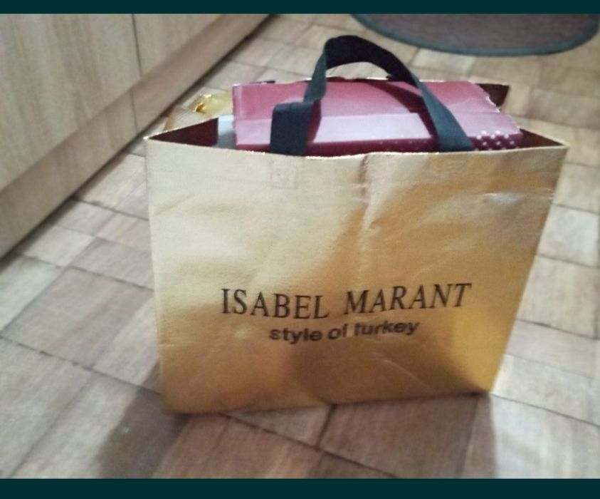 Продам кроссовки