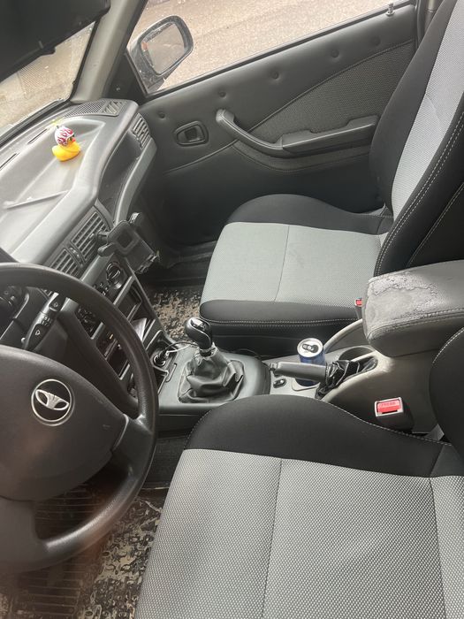 Проется машина Нексия