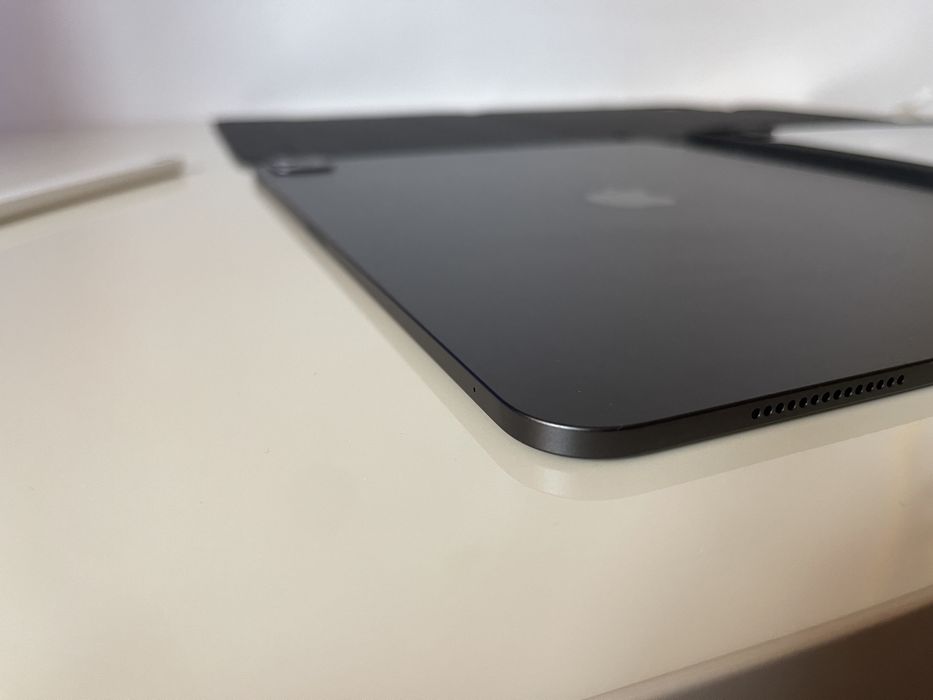 iPad Pro 13” M5 & Apple Pencil Pro & Accesorii ESR