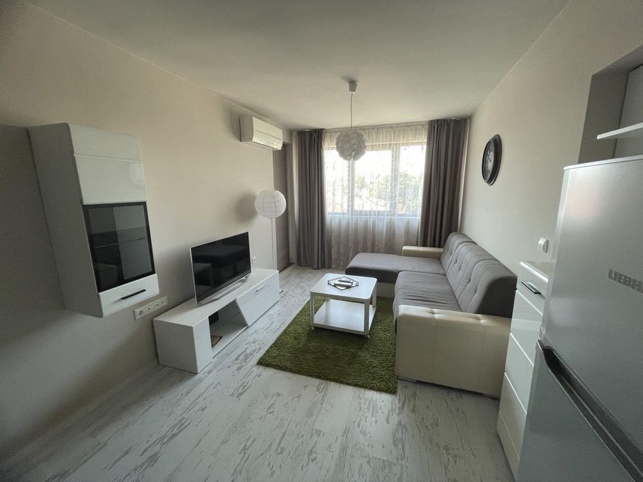 Дава се под наем Двустаен апартамент в Варна, ХЕИ - 80 кв.м за 700 € - Снимка #1