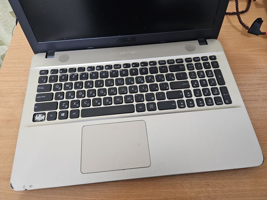 Ноутбук ASUS SonicMaster